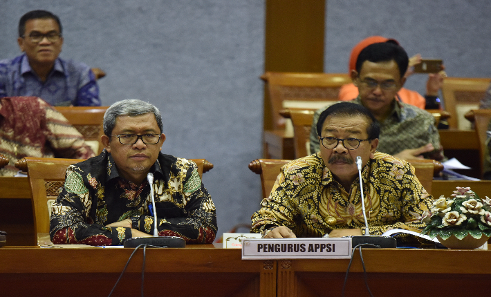 Soekarwo Tinjau Rest Area Pemudik di Tol Sumo 