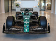 Tim F1 Aston Martin Lelang Mobil AMR23 