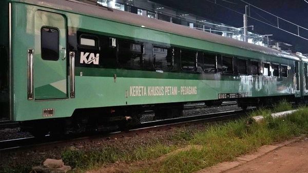 KAI Commuter Siapkan Gerbong Khusus untuk Petani dan Pedagang di Rute Merak - Rangkasbitung