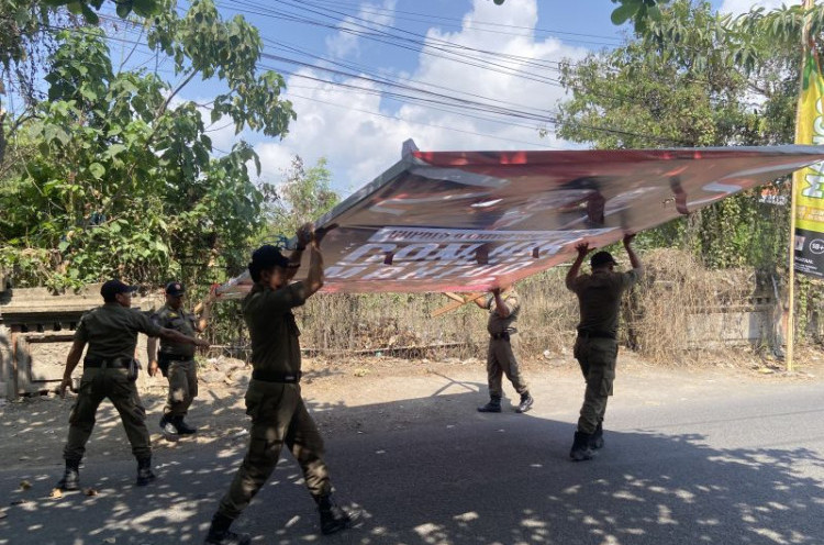 Pencabutan Baliho dan Bendera PDIP di Bali, TB Hasanuddin: Kami Tersinggung