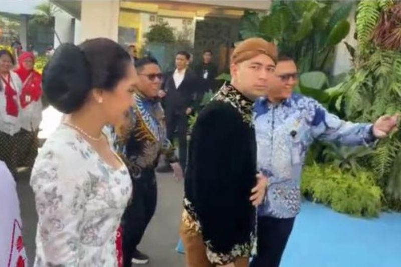 Hadir di Istana Merdeka, Raffi Ahmad dan Nagita Pakai Baju Adat Jawa: Kenang Juga Momen Pernikahan