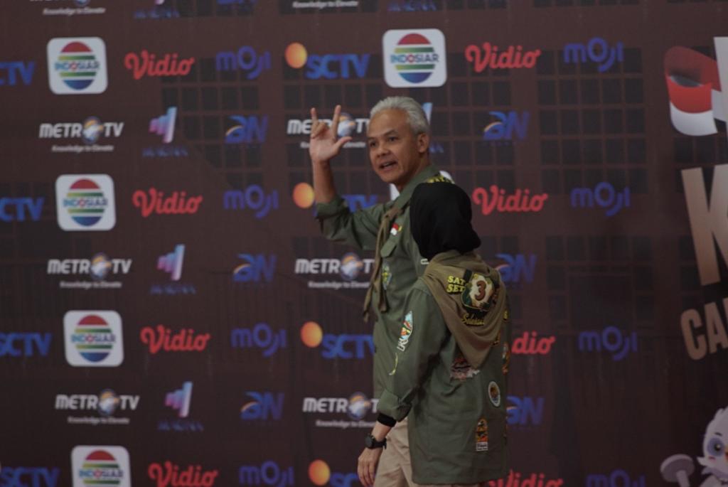 Salam Metal Ganjar Saat Tiba di Lokasi Debat JCC