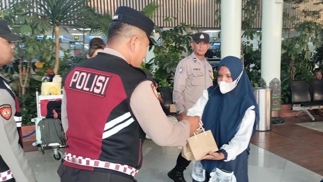 Banyak Penerbangan Delay Imbas Erupsi Anak Krakatau, Penumpang Bandara Soekarno-Hatta Dapat Layanan Kesehatan