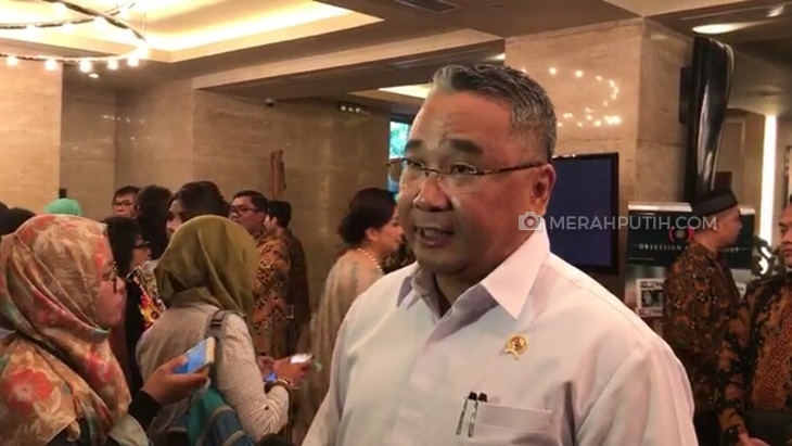 Tak Hanya Anies, Menteri Desa Juga Terima Penghargaan di Obsession Award 2018
