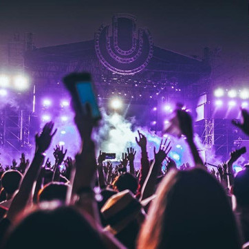 Selamat Bulan Juni! Ini Deretan Konser yang Bisa Lo Ikutin Kalo Bosen di Rumah