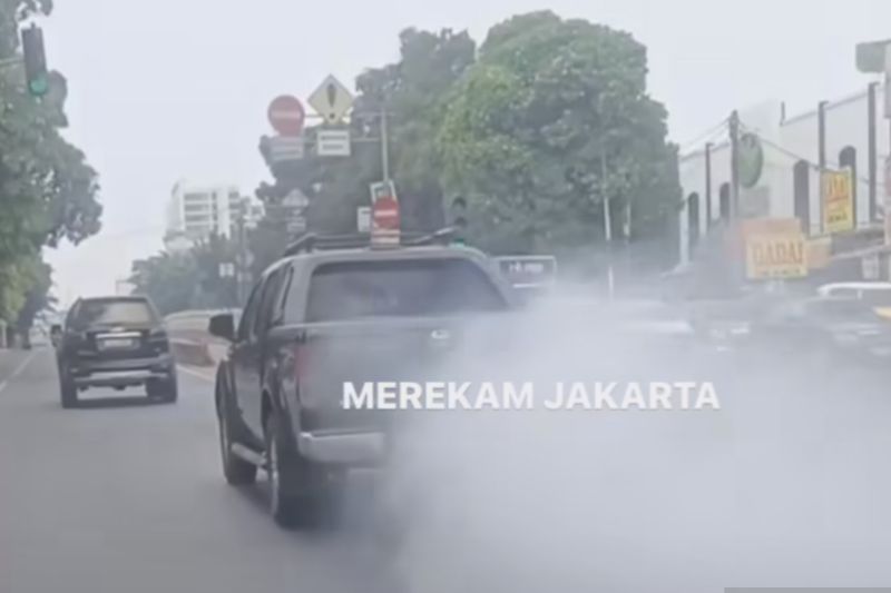 Alasan Mobil Disnakertransgi DKI Jakarta Tetap Dibawa Meski Keluarkan Asap Tebal