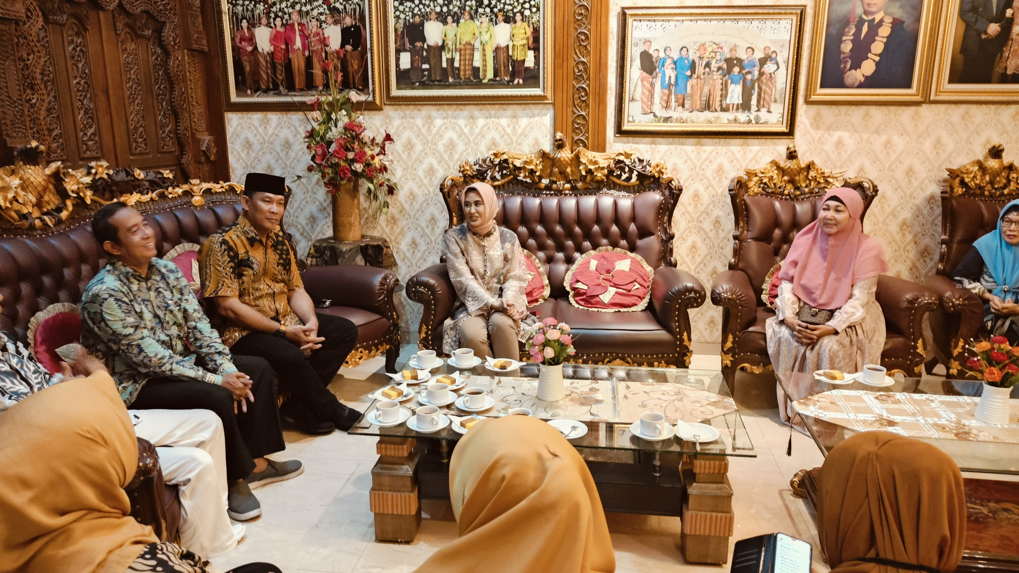 Dilirik Gerindra Jadi Pengganti Gibran, Rektor UNSA Tertantang Majukan Solo