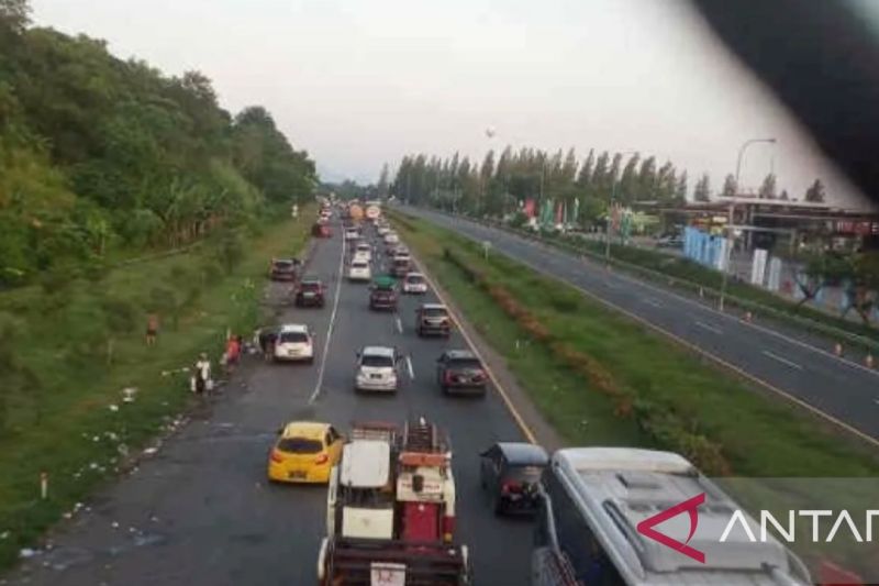 H-1 Puncak Arus Balik Gelombang Dua, Tol Cipali dan Pejagan Sudah Mulai 1 Arah