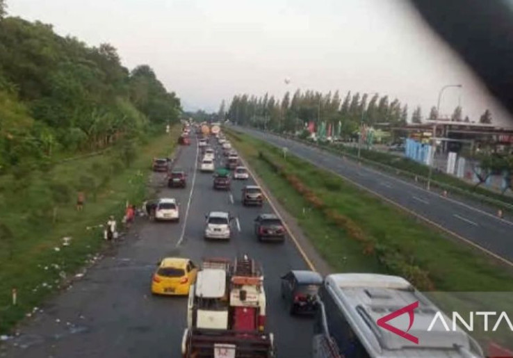 H-1 Puncak Arus Balik Gelombang Dua, Tol Cipali dan Pejagan Sudah Mulai 1 Arah