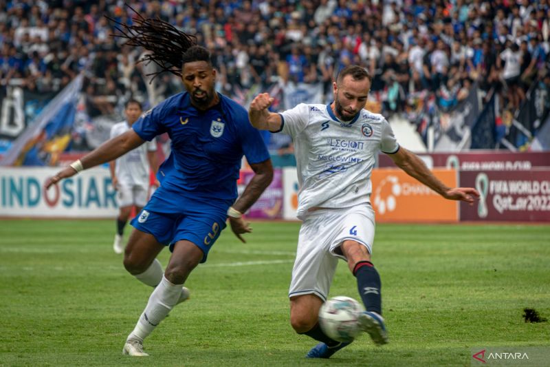 Arema FC Bungkam PSIS di Semifinal Leg 1 Piala Presiden 2022