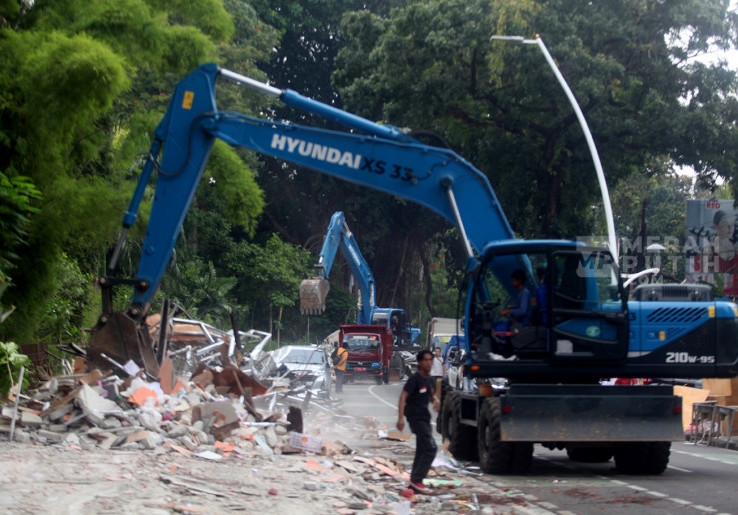 Melihat Penertiban Ratusan Kios Pasar Hewan Peliharaan Barito Jakarta Selatan