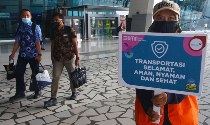 70 Persen Warga Sudah Vaksinasi Dosis ke-2, Pintu Kedatangan Turis Asing Diperlonggar