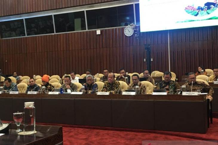 Rapat Dengar Pendapat Komisi IV DPR RI dengan Dirut PT Perkebunan Nusantara I s.d XIV di Kompleks DPR/MPR Senayan Jakarta, Kamis. (Mentari Dwi Gayati)