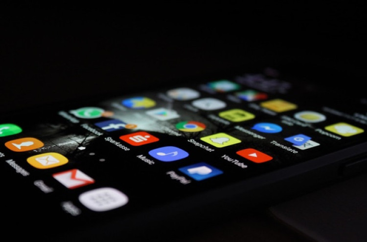 Pengguna iPhone dan Android harus Waspadai Aplikasi Pencuri Data