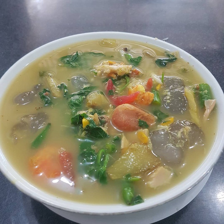 Kapurung. (Foto: instagram.com/melaniemantu)