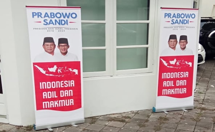 Baliho Prabowo-Sandi di Menteng