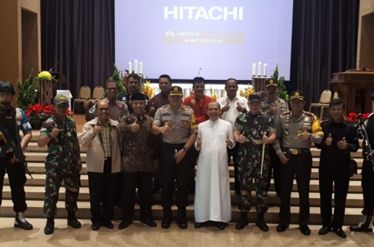 Polisi dan TNI Pantau Pengamanan Gereja Maria Bunda Karmel