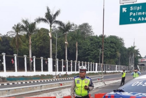 Antisipasi Demo DPR, Akses Keluar Tol Slipi Ditutup