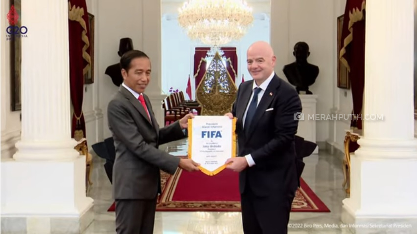 Jokowi dan Presiden FIFA Sepakati Transformasi Sepakbola Indonesia Menyeluruh