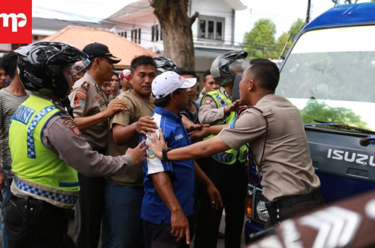 Polisi Siaga Pasca Bentrok Ojek Online dan Supir Angkot di Tangerang