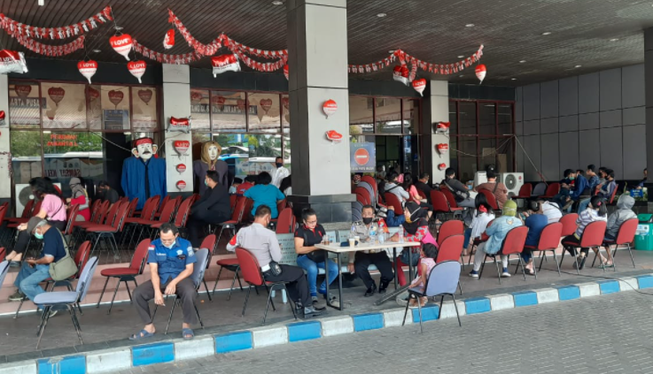 Samsat Jakarta Pusat dan Utara Terapkan Prokes, Wajib Pajak di Dalam Gedung Dibatasi