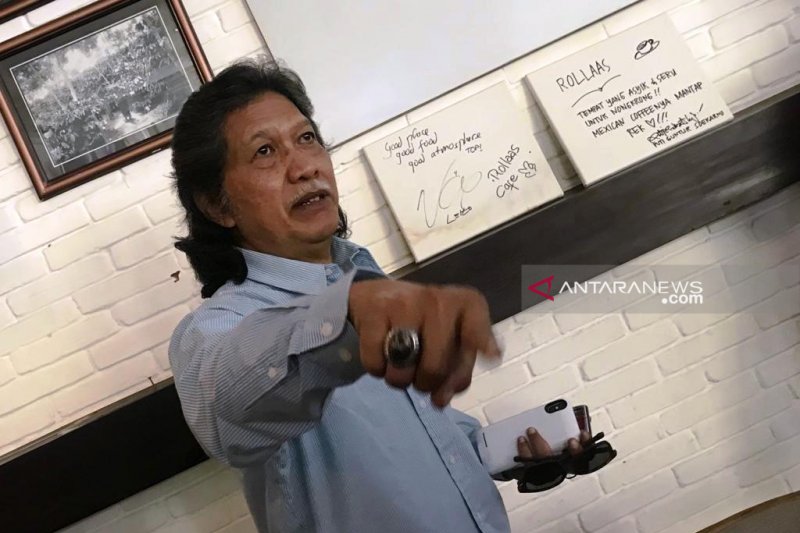 Cak Nun Pastikan Tidak Golput Pada Pemilu 2019