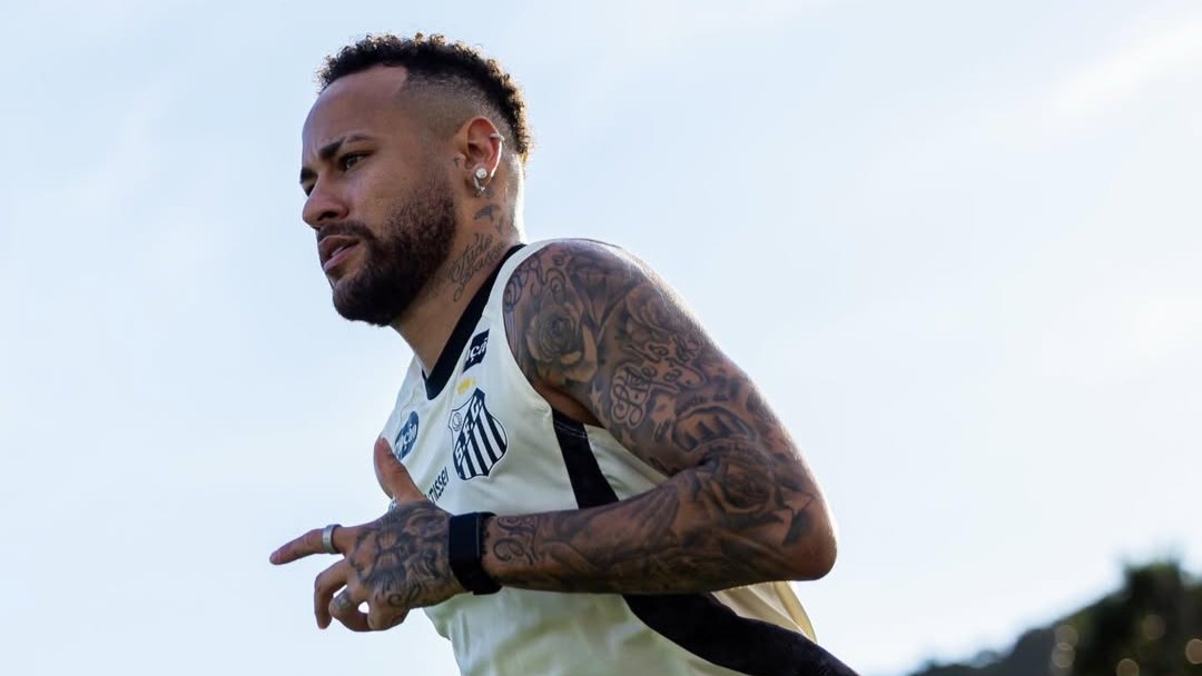 Masalah cedera bikin Neymar pertimbangkan pensiun dini