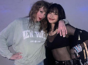 Nonton Konser Taylor Swift, Lisa BLACKPINK Pakai Friendship Bracelet