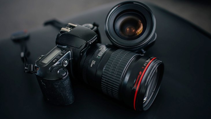 Suka Duka Fotografer Profesional K-Pop dan Perbedaannya dengan Fotografer Fansite