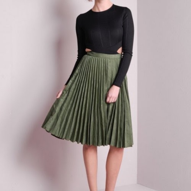 Rok plisket suede. (Foto: lililulufashion)