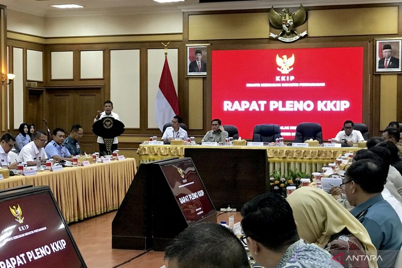 Wamenhan Ingin Hentikan Impor Peluru Kaliber Kecil