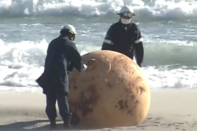 bola misterius jepang