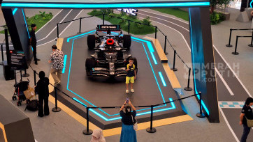 Menilik Replika Mobil Balap F1 Terbuat dari 192.937 Keping LEGO di Jakarta 