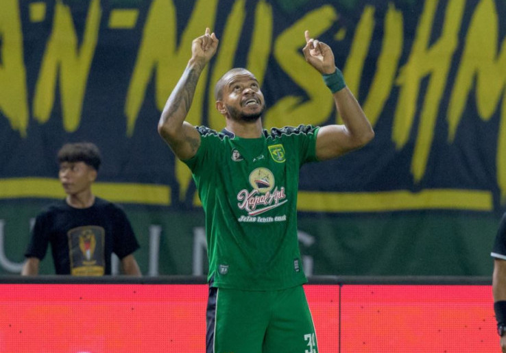 Dislokasi Bahu, Alex Martins Absen saat Persebaya Vs Arema di Semifinal Piala Presiden 2026