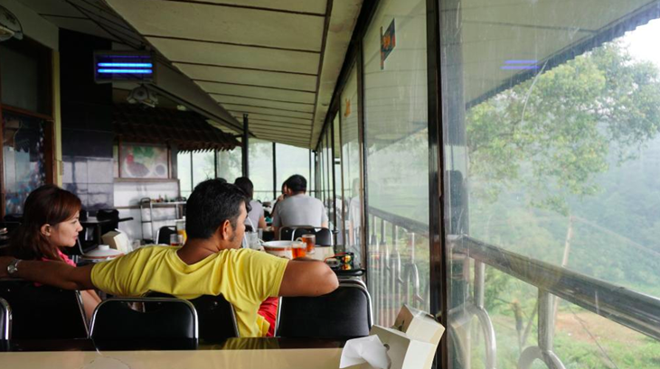 Setelah 40 Tahun, Restoran Rindu Alam Puncak Akhirnya Ditutup