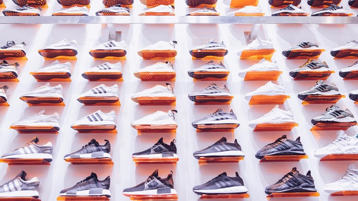 Beda Bahan, Beda Pula Cara Membersihkan Sepatumu