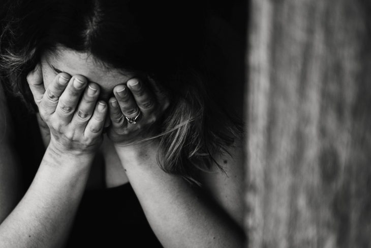 Biarkan dirimu menangis (Foto: pexels/Kat Jayne)