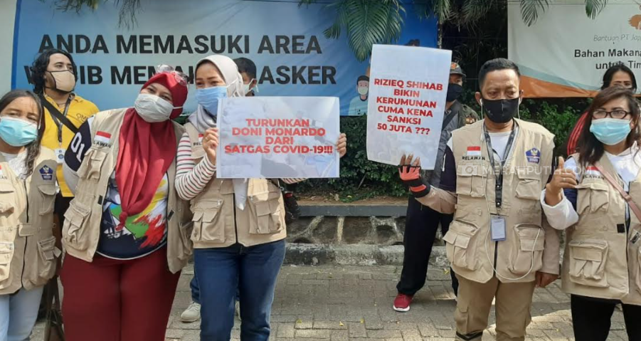 Berbaju Jokowi, Relawan Satgas COVID-19 Ramai-Ramai Mundur Gegara Doni Monardo 