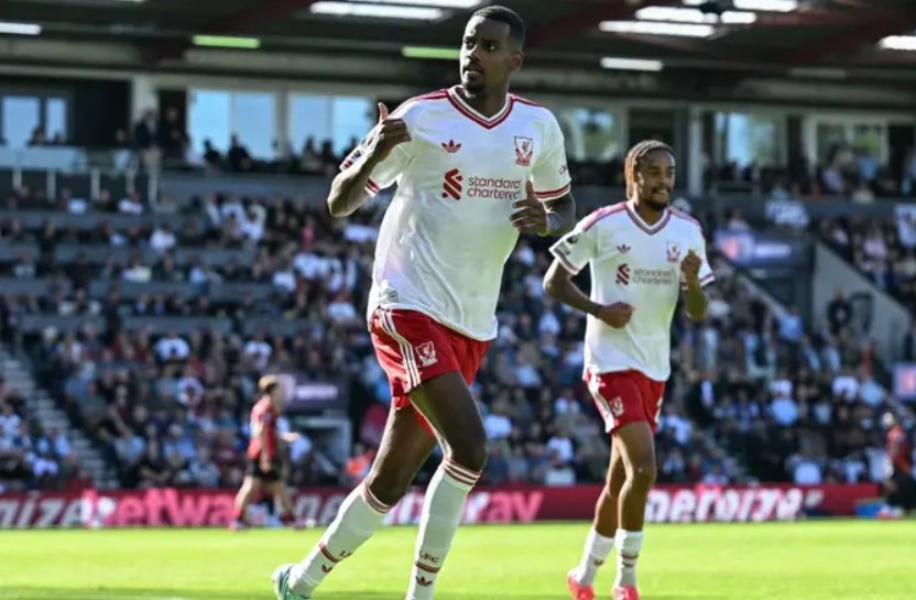 Sederet Statistik Menarik di Balik Kemenangan Liverpool atas Bournemouth: Isak Makin Tajam, Iraola Samai Rekor Legenda The Reds