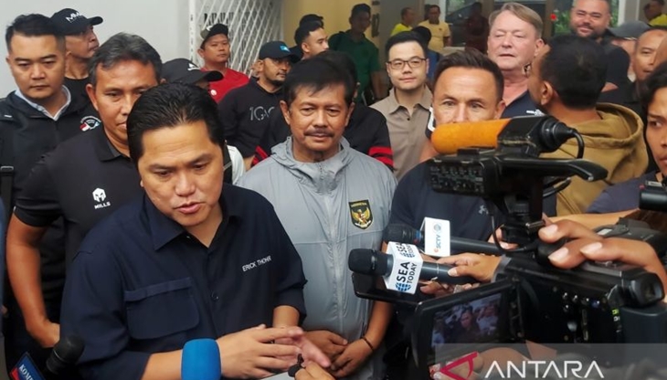 Erick Thohir Tampik Renovasi Rumput JIS sebagai Politisasi