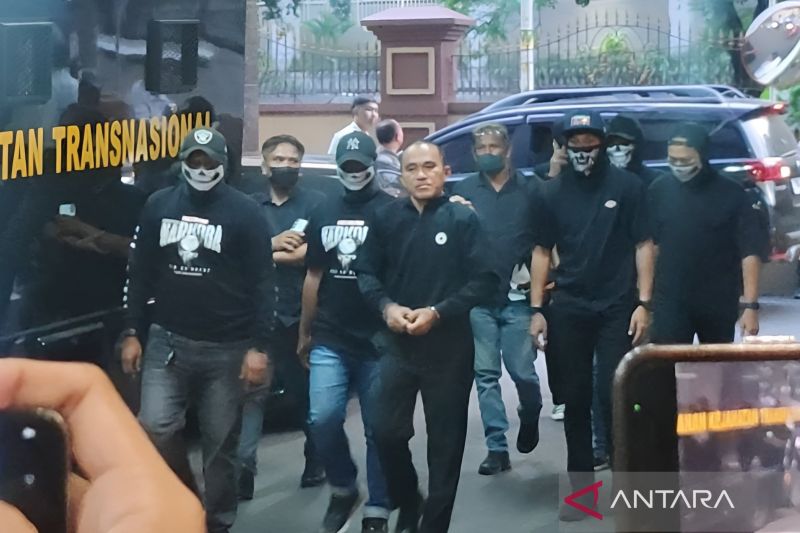 Jadi Beking Jaringan Narkoba, AKP Deky Jonathan Sasiang Diborgol Masuk Bareskrim