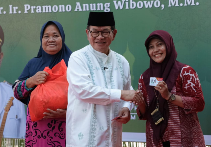 Pramono Anung Tinjau Bazar Pangan Murah di Kepulauan Seribu, 1.000 Paket Sembako Disiapkan