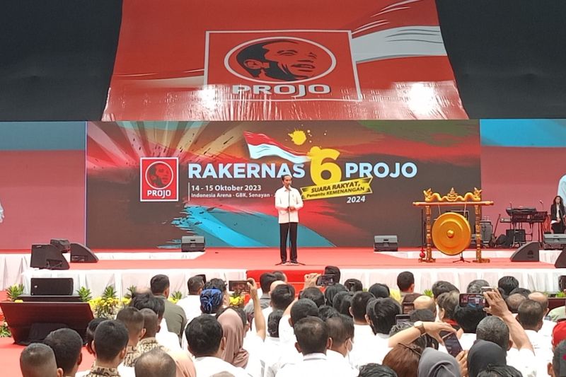 Jokowi Minta Relawannya Pilih Presiden yang Mau Bekerja untuk Rakyat