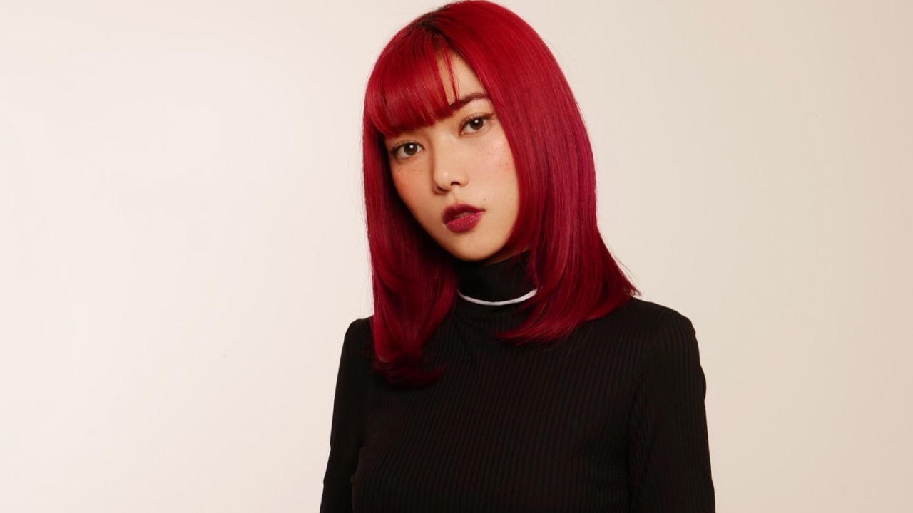 Isyana Sarasvati Kejutkan Penggemar dengan Kolaborasi Bareng Marty Friedman Menuju Perayaan Satu Dekade
