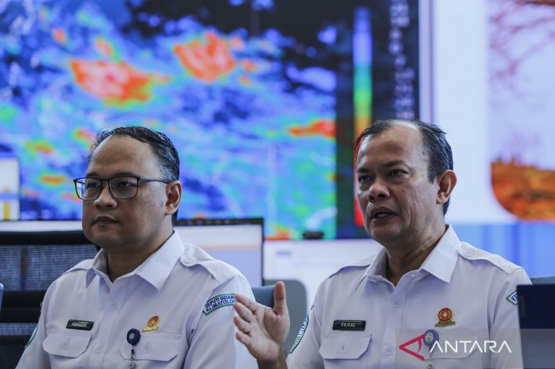 Prakiraan Cuaca BMKG: Dominasi Berawan dan Hujan Lebat saat Hari Raya Idulfitri