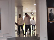 Menteri Kompak Pakai Kemeja Putih dan Celana Biru di Sidang Kabinet Paripurna ke-2