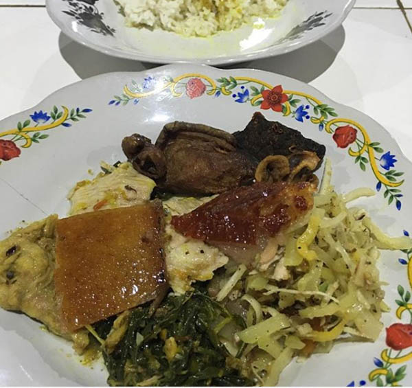 nasi babi guling selingsing bu suci