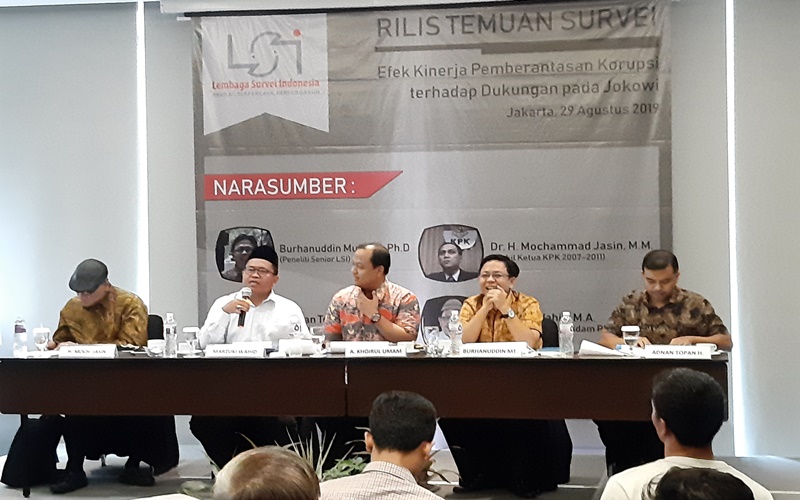 Burhanuddin Muhtadi jadi penyelia dalam pemaparan hasil survei LSI di Jakarta