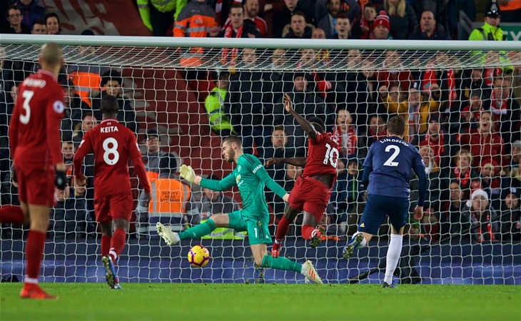 Sadio Mane menjaring gol pertama Liverpool ke gawang de Gea