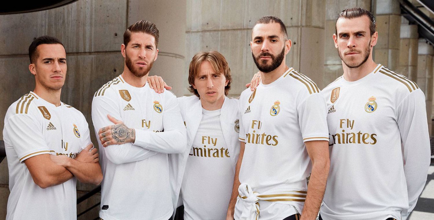 Jersey Tim Sepak Bola Menjelma Jadi Tren 'Streetwear'